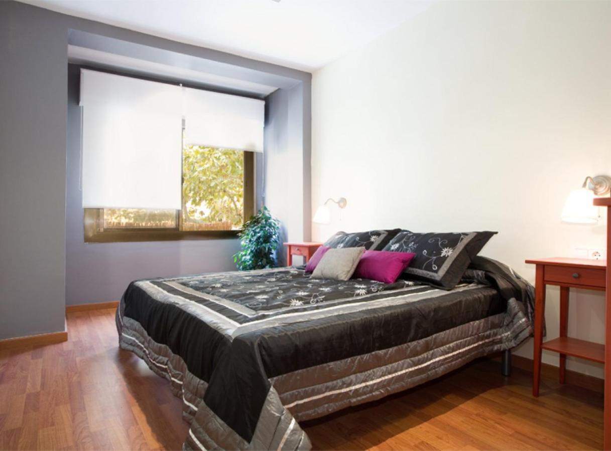 Avinguda Gaudi Apartment Barcelona Luaran gambar